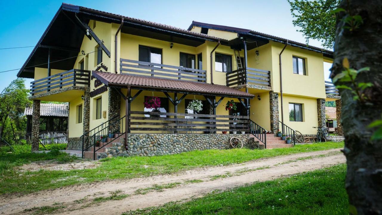 Pensiunea Gradinarilor Cu Ciubar Si Statie De Incarcare Electrica Auto Comanesti  Luaran gambar